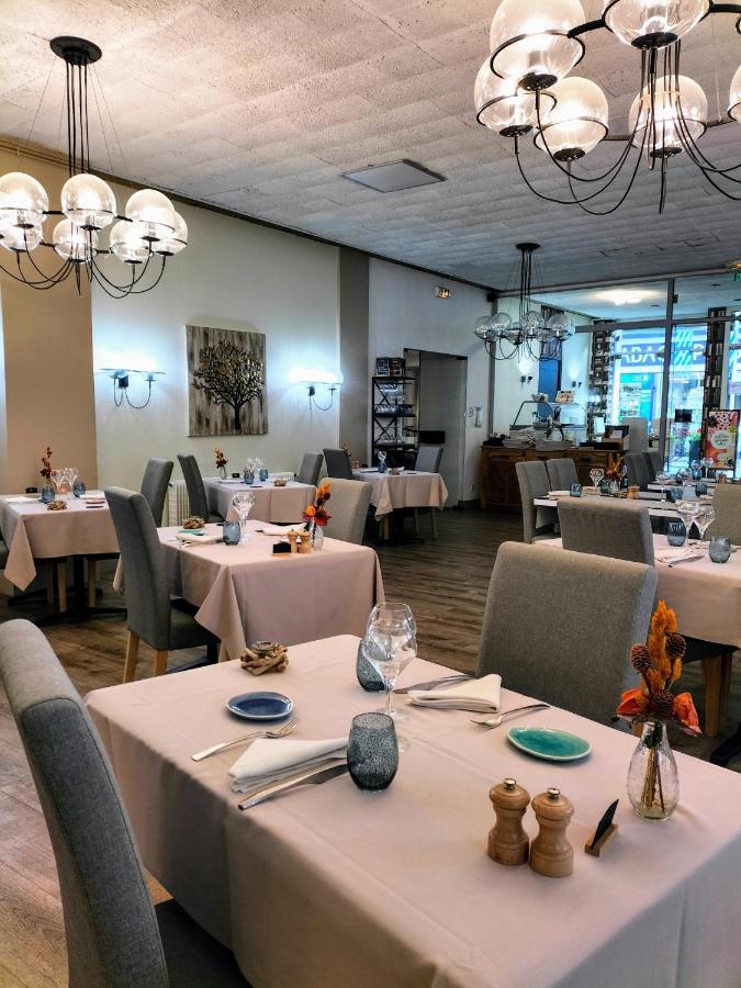 بوربون ليه بان Hotel Restaurant Herard المظهر الخارجي الصورة