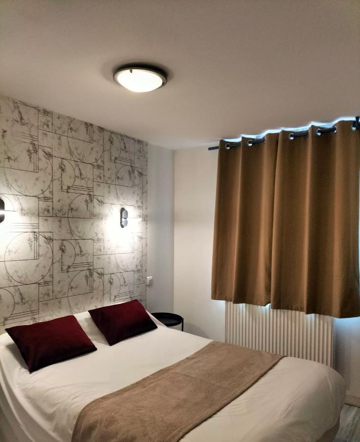 Hotel Restaurant Herard بوربون ليه بان المظهر الخارجي الصورة
